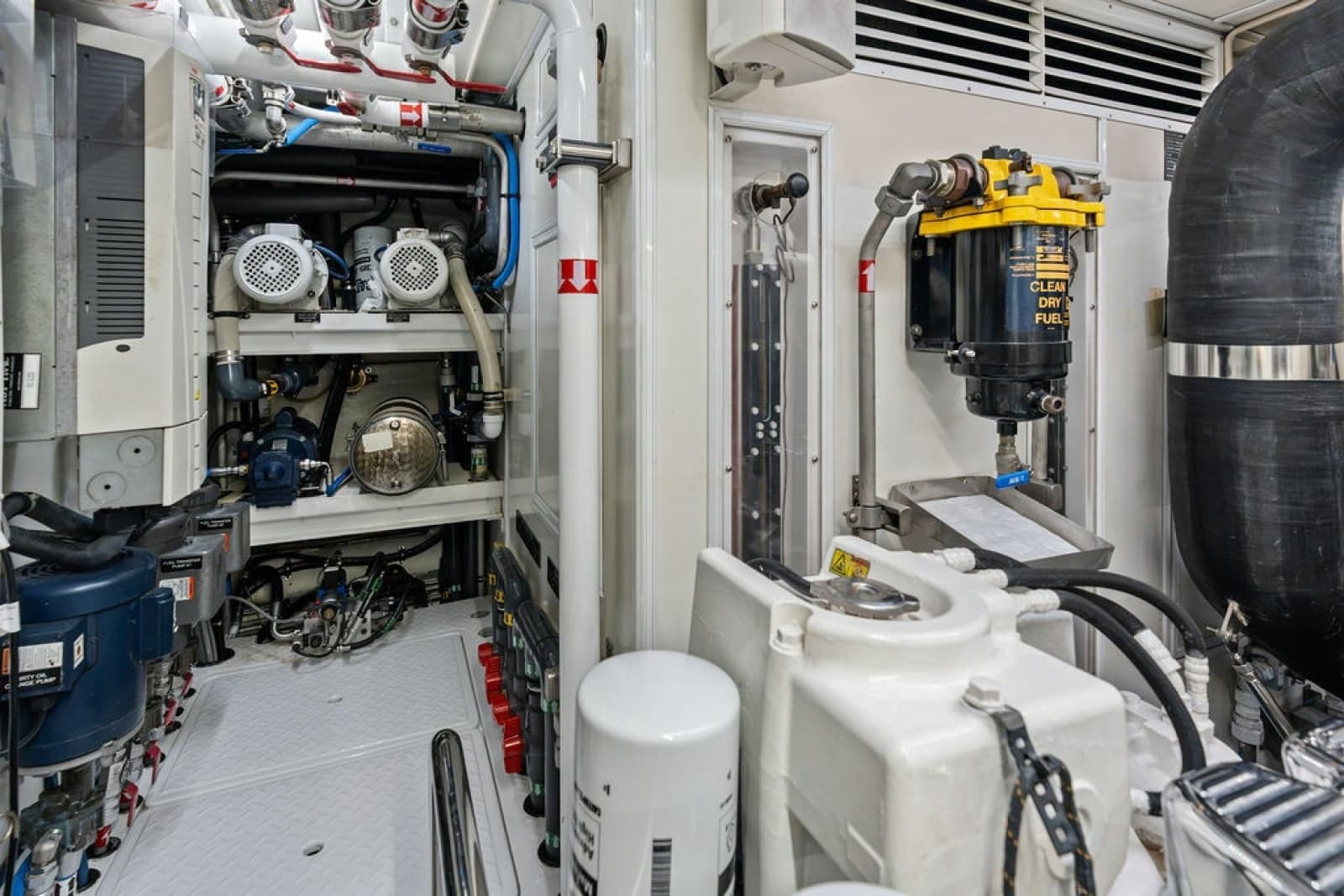 2017 Nordhavn  - Photo 102