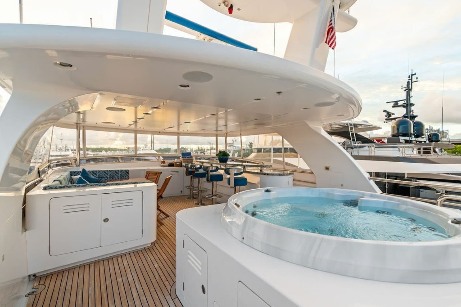 2017 Nordhavn  - Photo 18