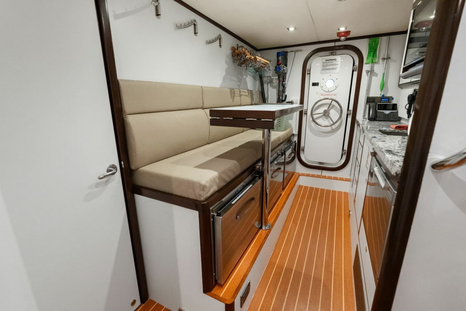 2017 Nordhavn  - Photo 93