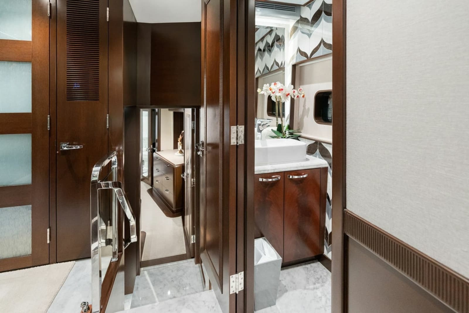 2017 Nordhavn  - Photo 62