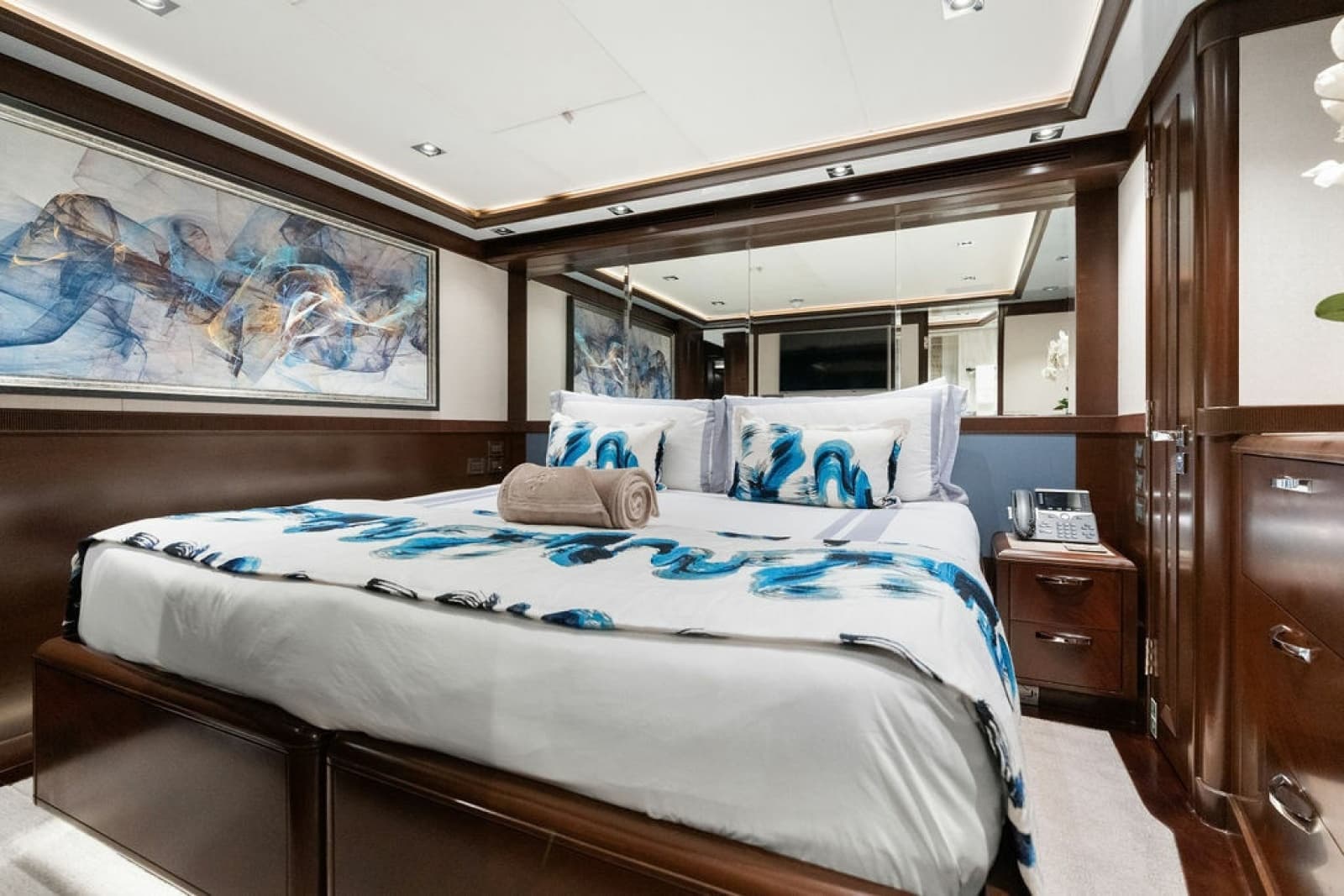 2017 Nordhavn  - Photo 81