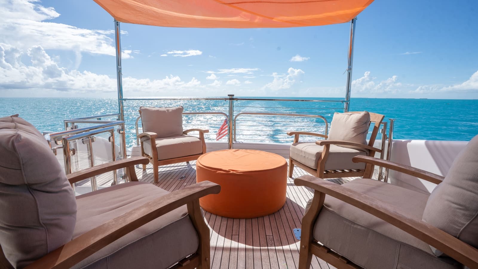 2006 Lazzara Yachts Skylounge - Photo 16