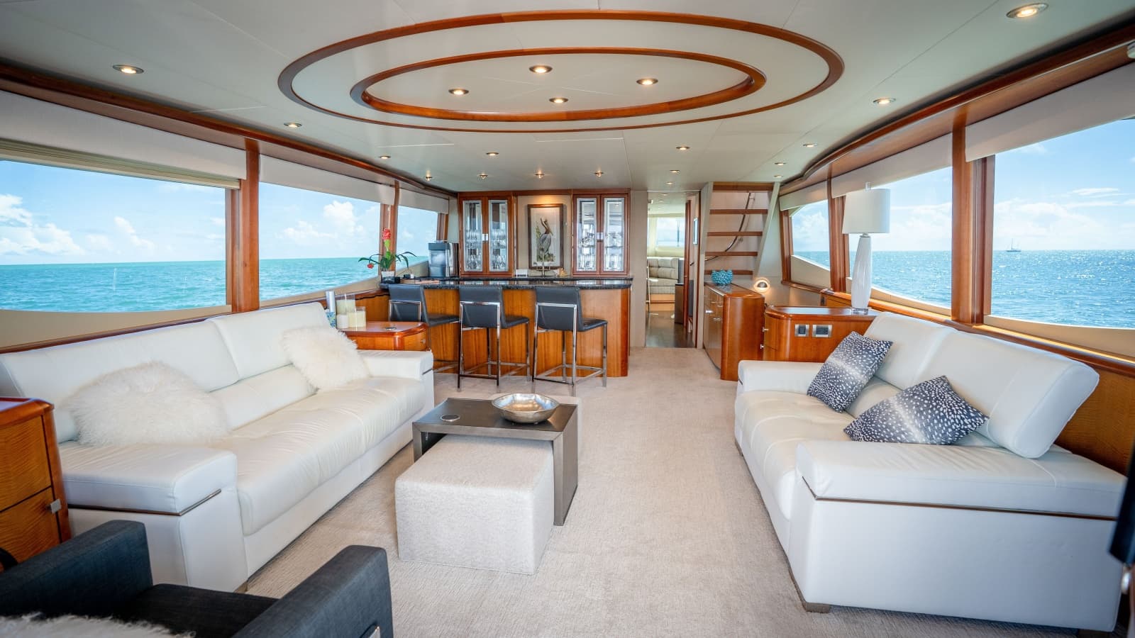 2006 Lazzara Yachts Skylounge - Photo 28