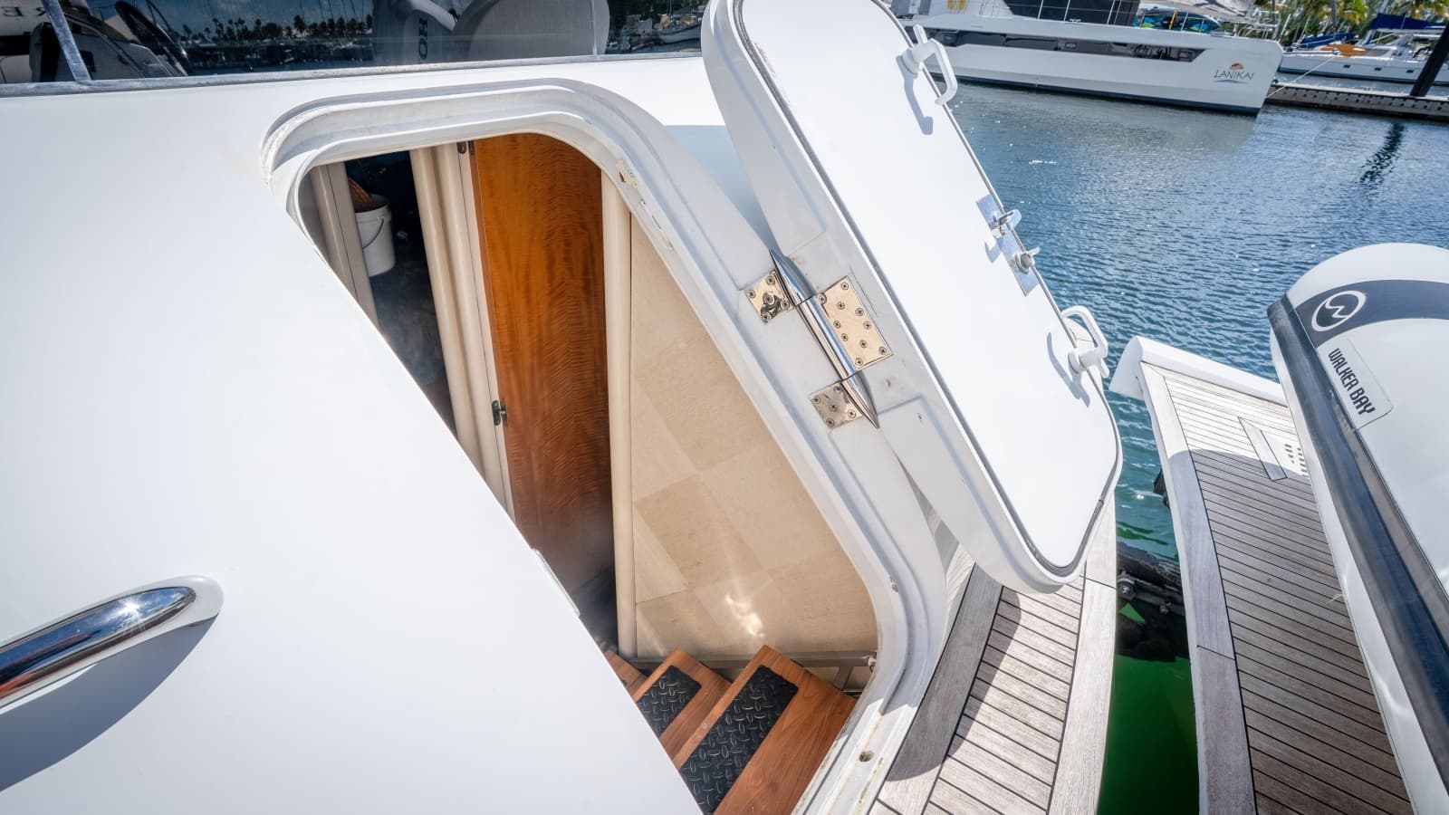 2006 Lazzara Yachts Skylounge - Photo 65