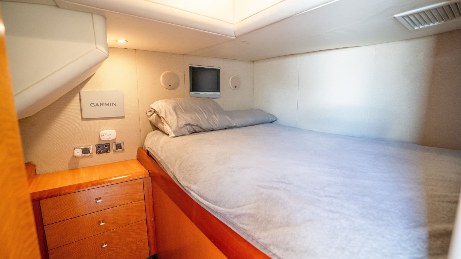 2006 Lazzara Yachts Skylounge - Photo 67