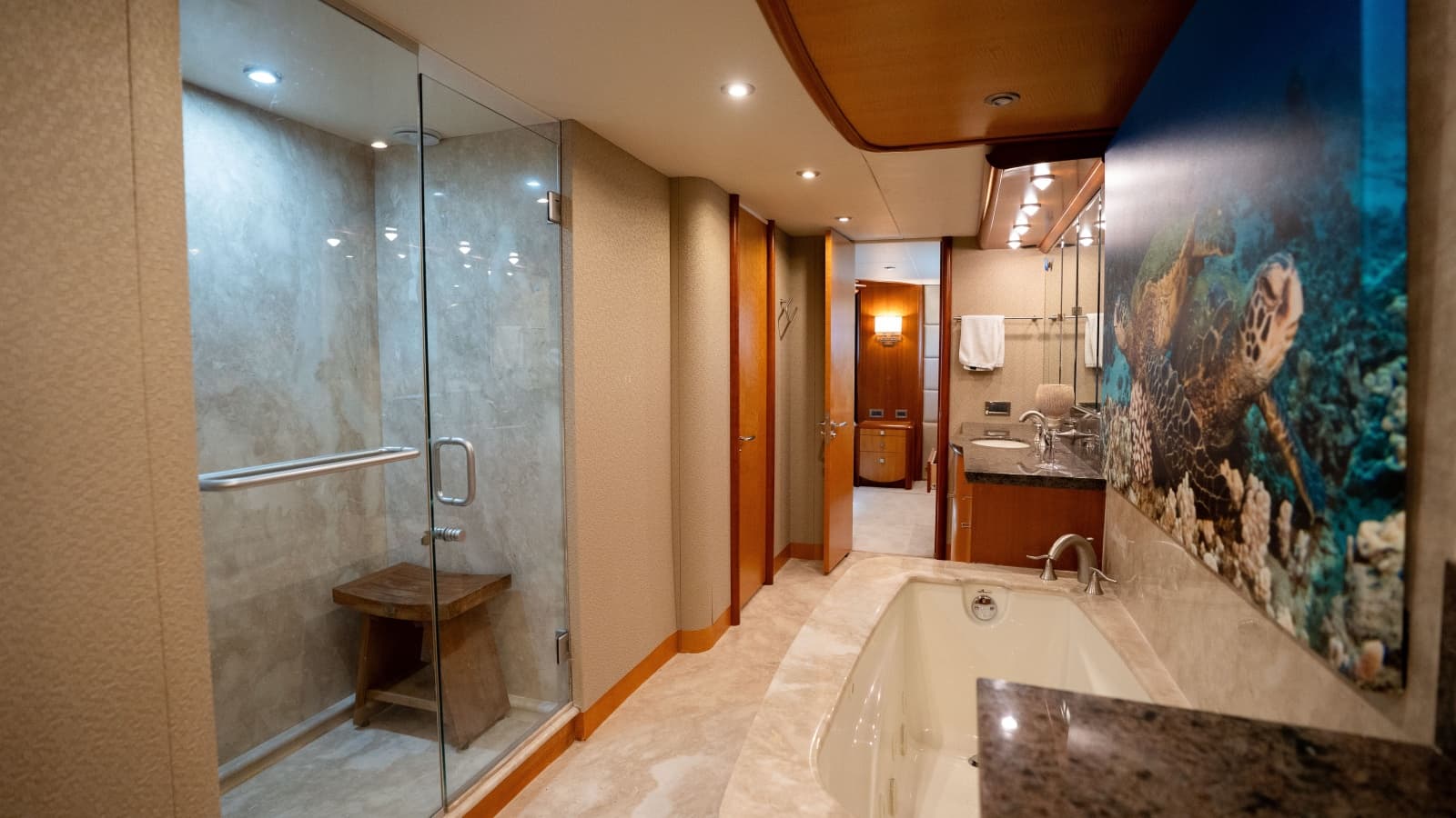 2006 Lazzara Yachts Skylounge - Photo 50