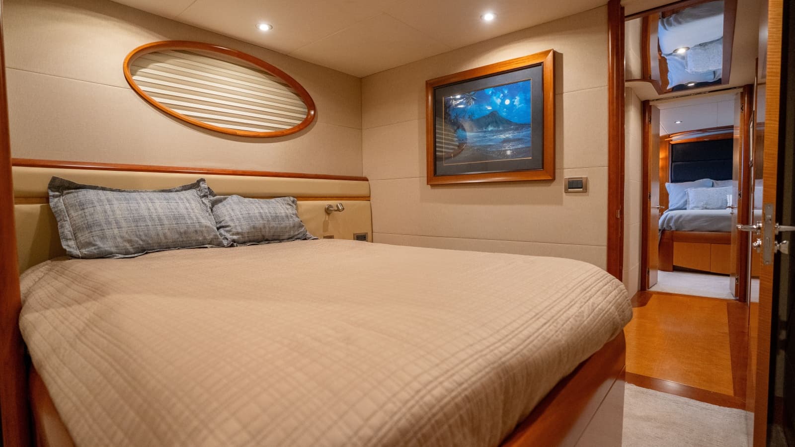 2006 Lazzara Yachts Skylounge - Photo 52