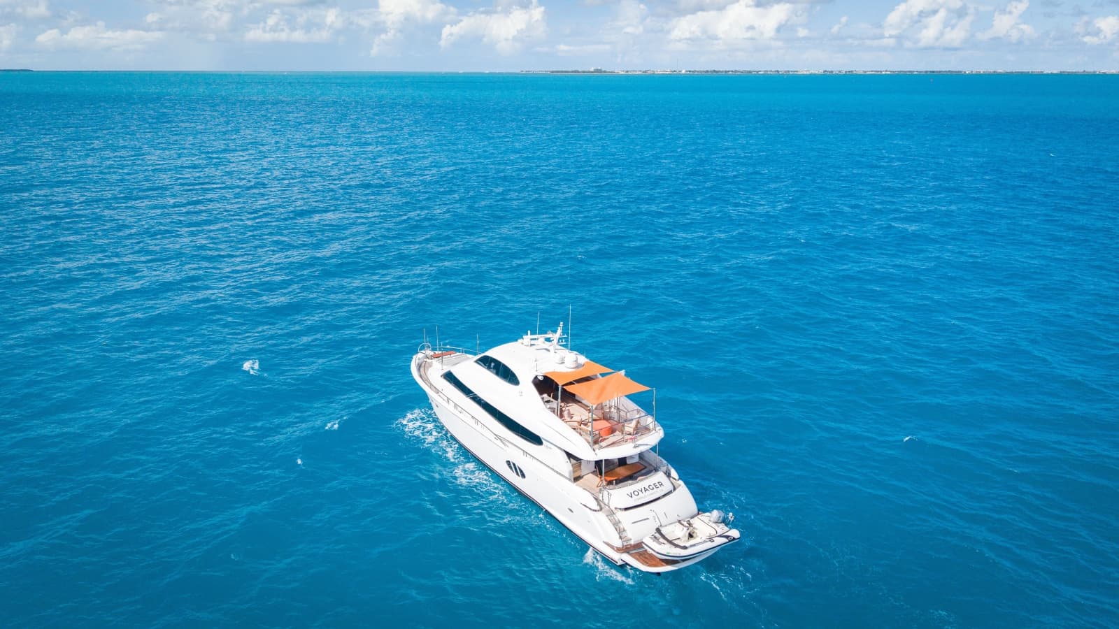 2006 Lazzara Yachts Skylounge - Photo 7