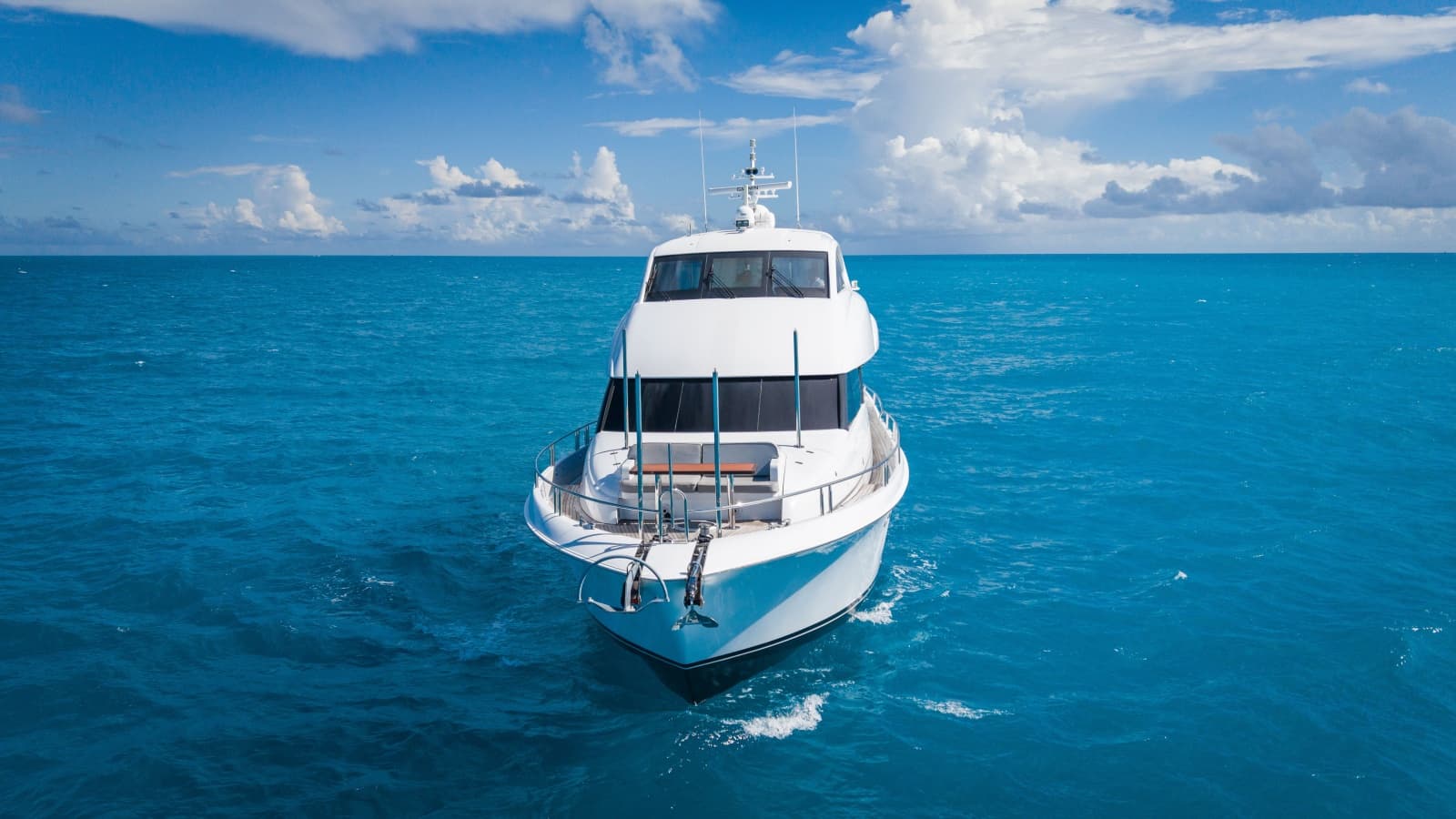 2006 Lazzara Yachts Skylounge - Photo 4