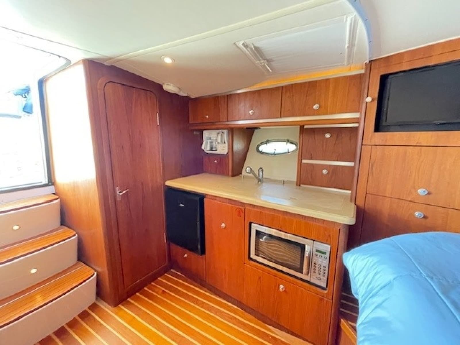 2004 Tiara Yachts 3200 Open - Photo 12