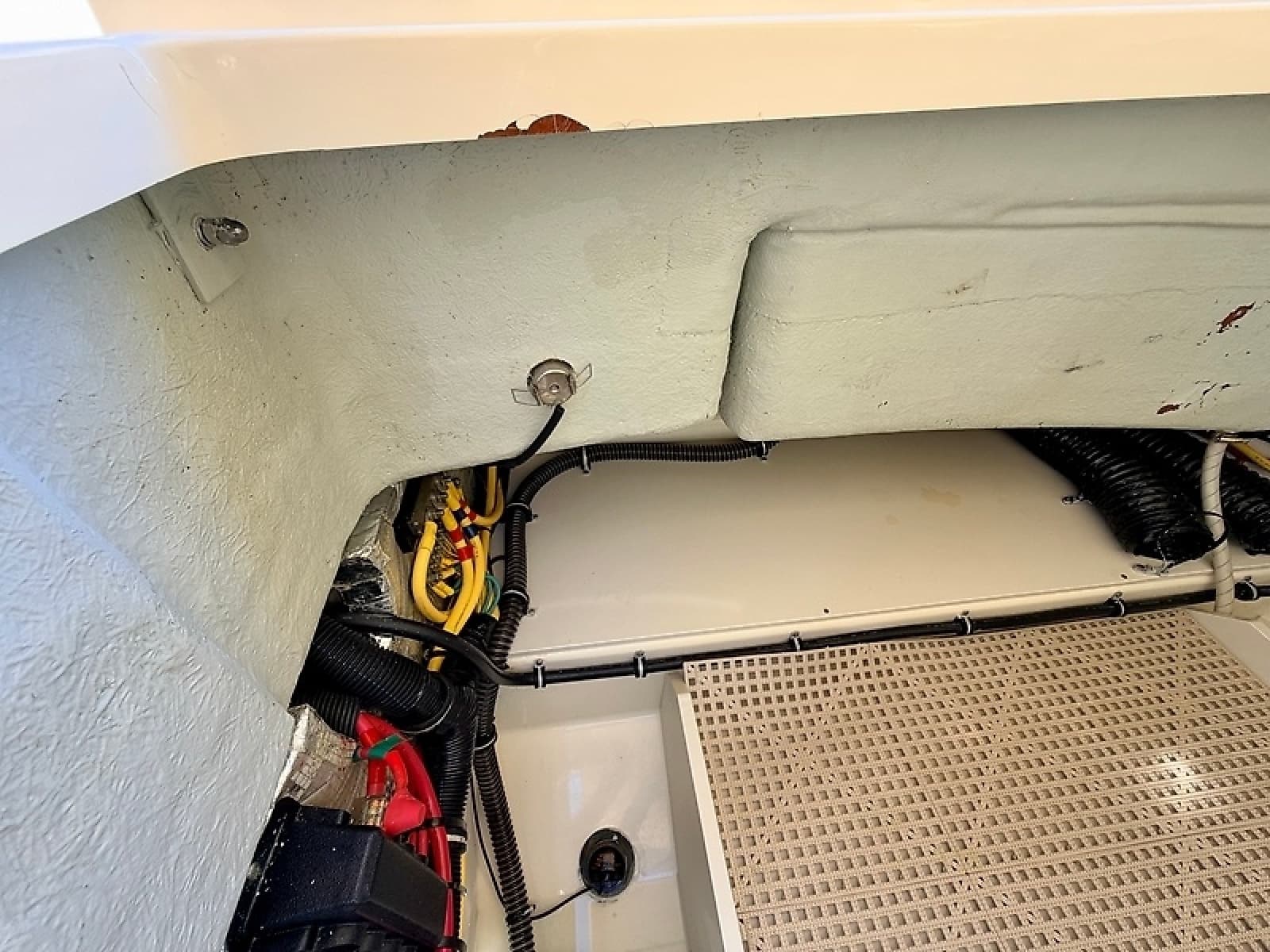 2019 Chris-Craft Launch 28 GT OB - Photo 71