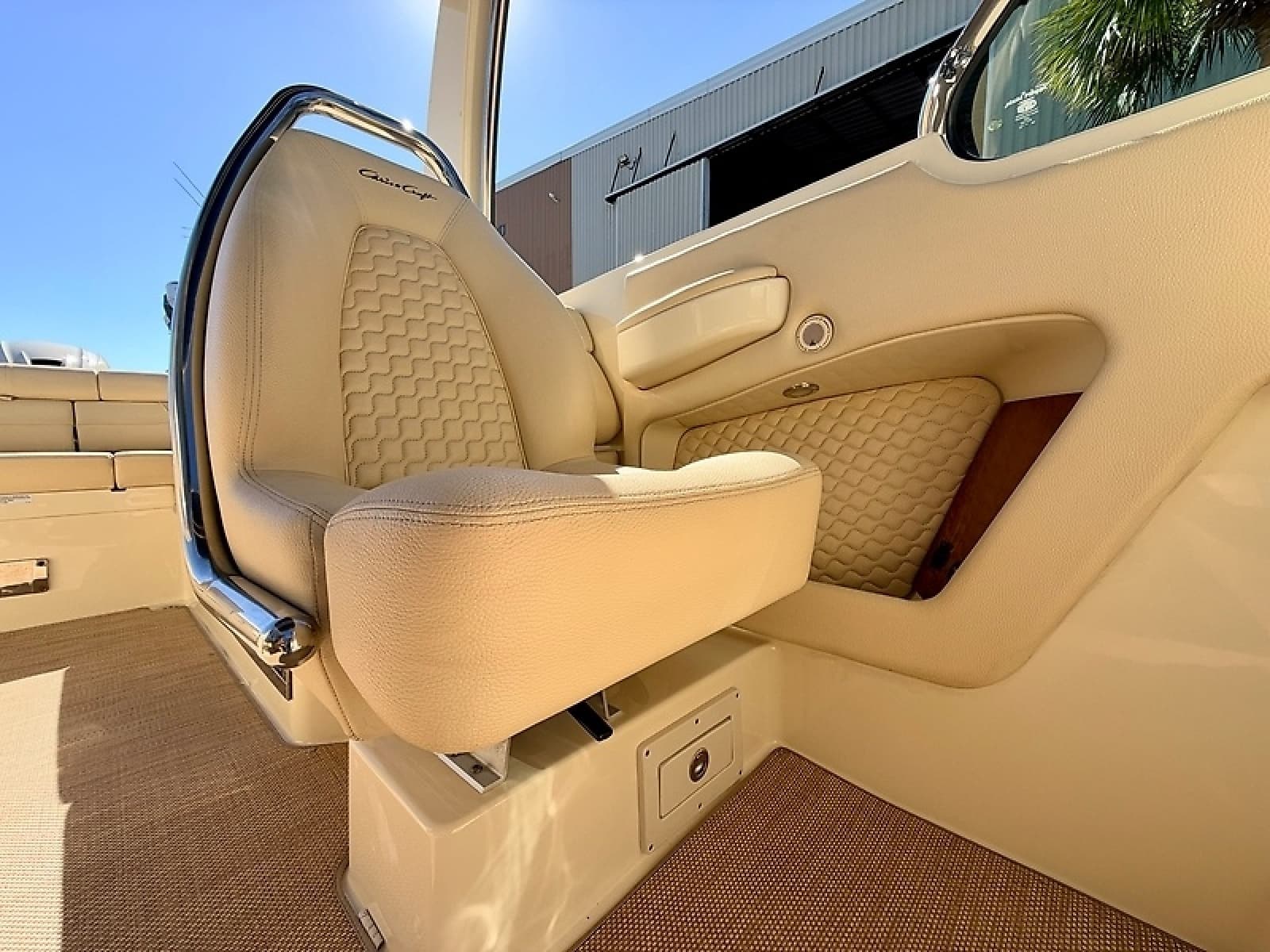 2019 Chris-Craft Launch 28 GT OB - Photo 42