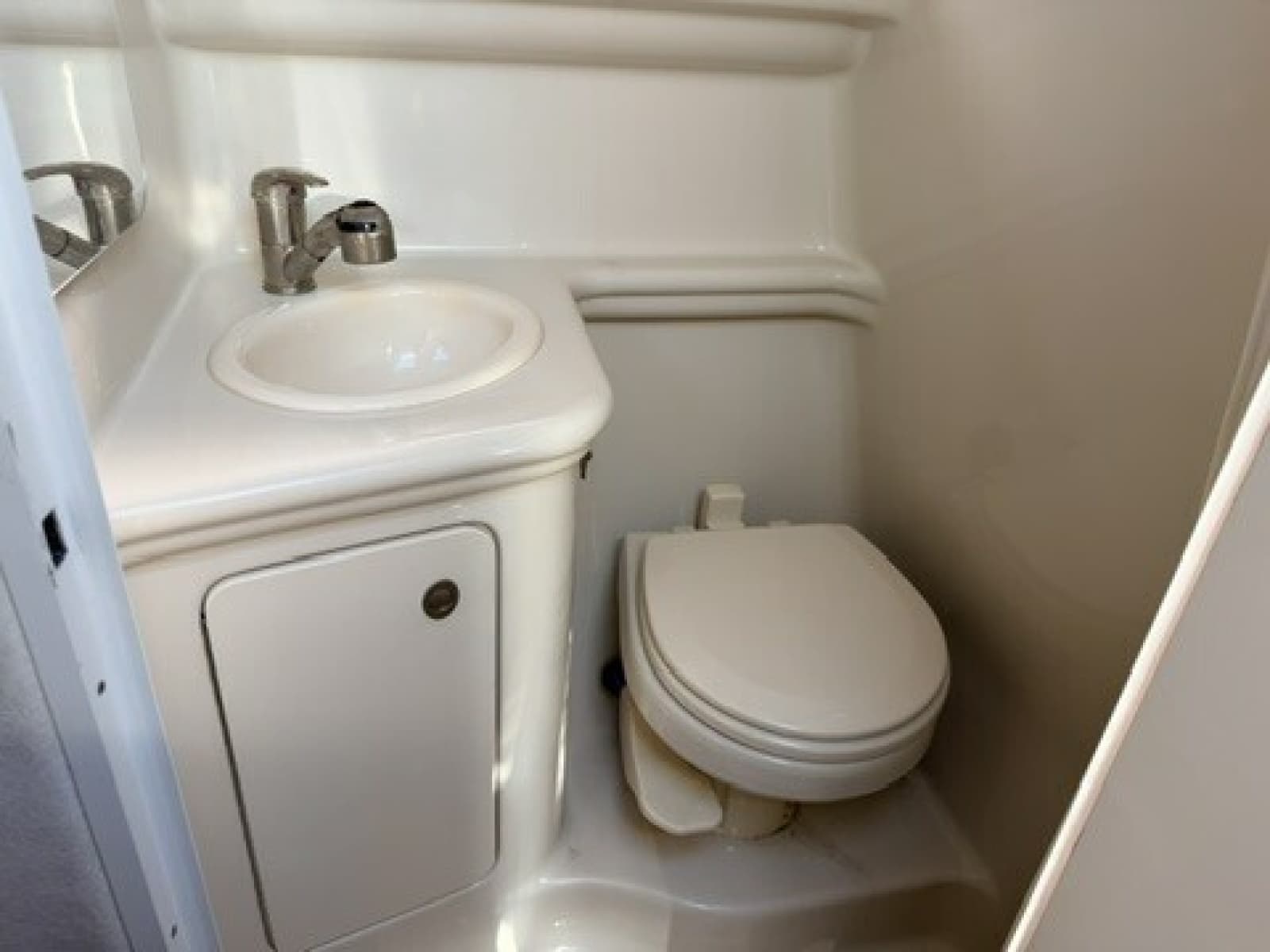 2008 Sea Ray 260 Sundancer - Photo 19