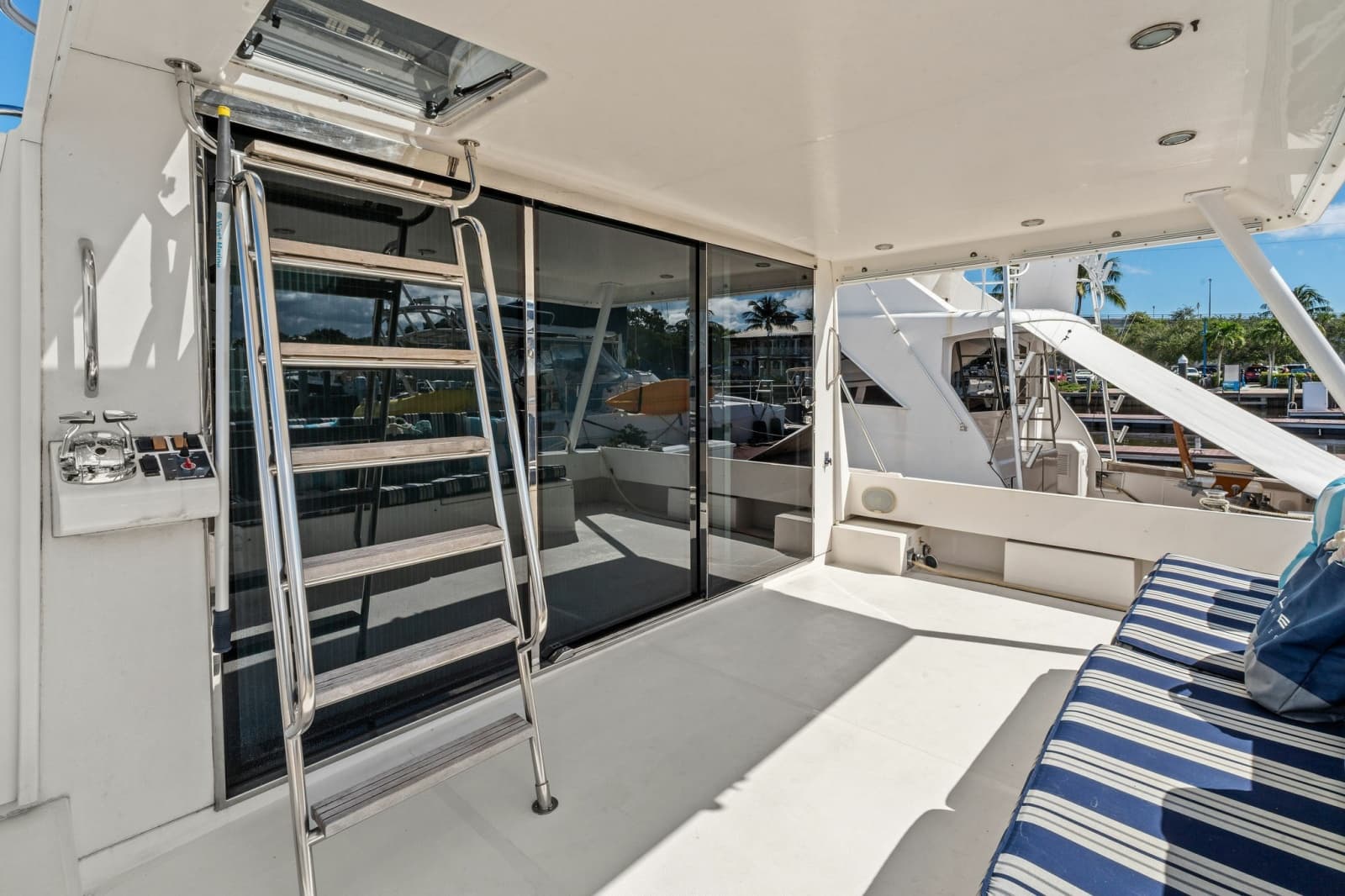 2001 Pacific Mariner 65 - Photo 9