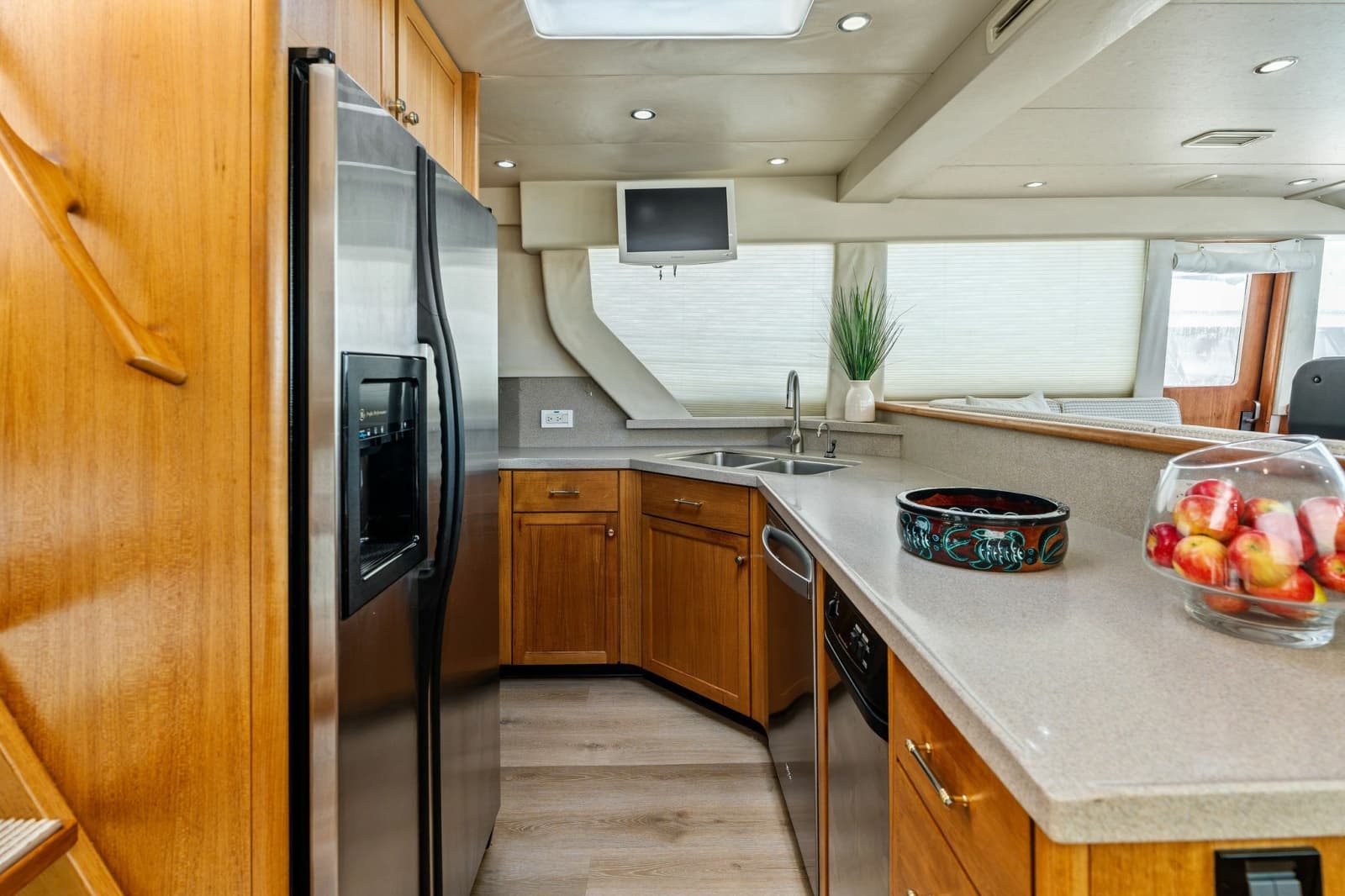 2001 Pacific Mariner 65 - Photo 31