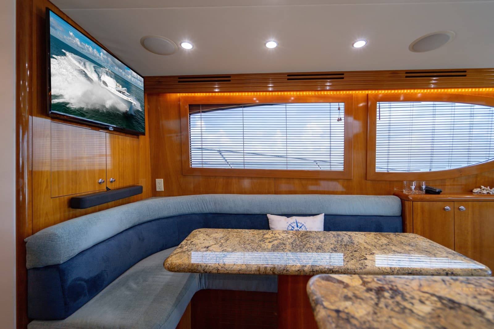 2004 Hatteras 54 Convertible - Photo 79