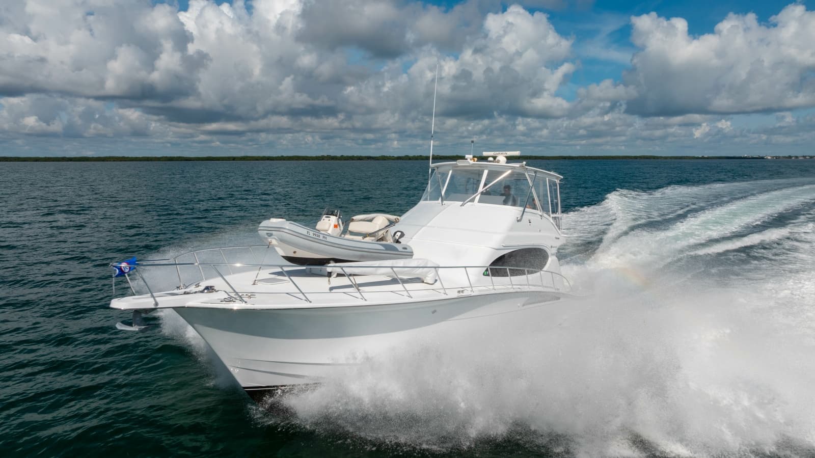 2004 Hatteras 54 Convertible - Photo 16