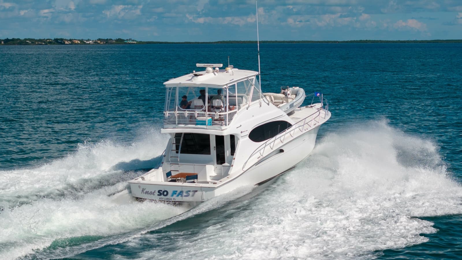 2004 Hatteras 54 Convertible - Photo 32