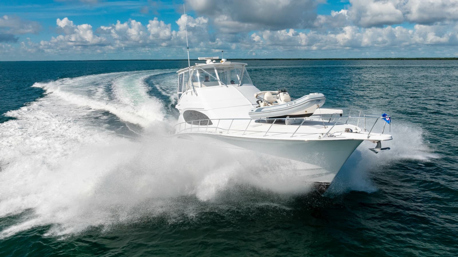 2004 Hatteras 54 Convertible - Photo 19