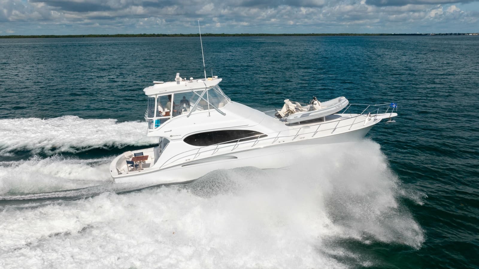 2004 Hatteras 54 Convertible - Photo 22