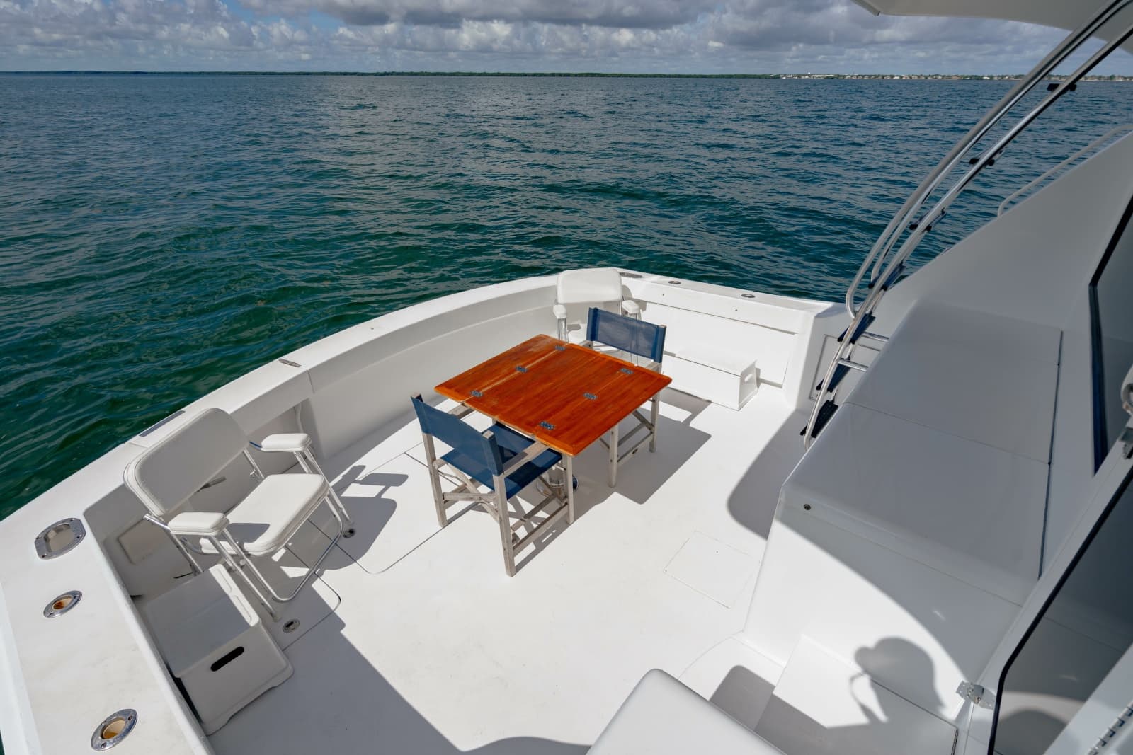 2004 Hatteras 54 Convertible - Photo 51