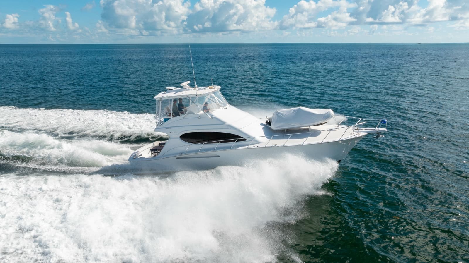 2004 Hatteras 54 Convertible - Photo 9