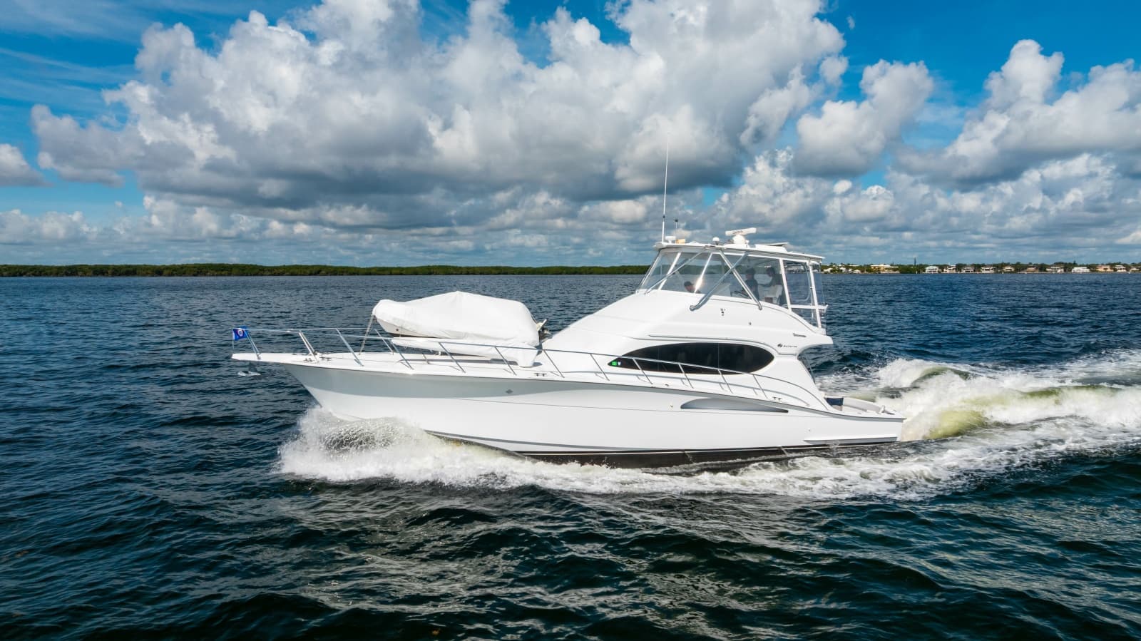 2004 Hatteras 54 Convertible - Photo 2