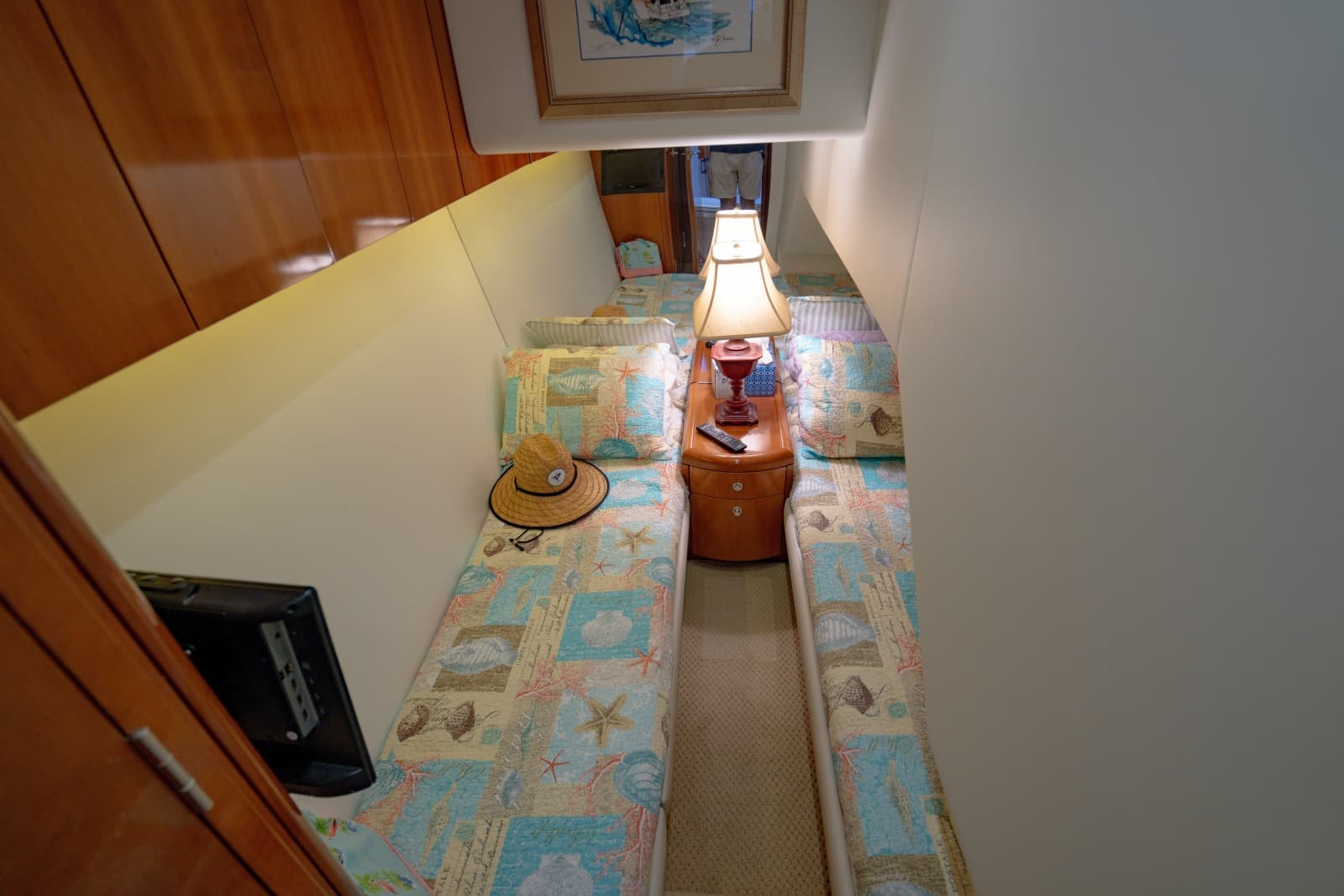 2004 Hatteras 54 Convertible - Photo 100