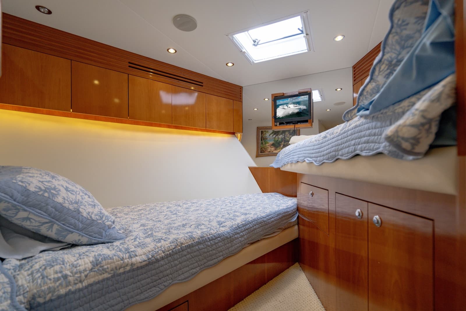 2004 Hatteras 54 Convertible - Photo 94