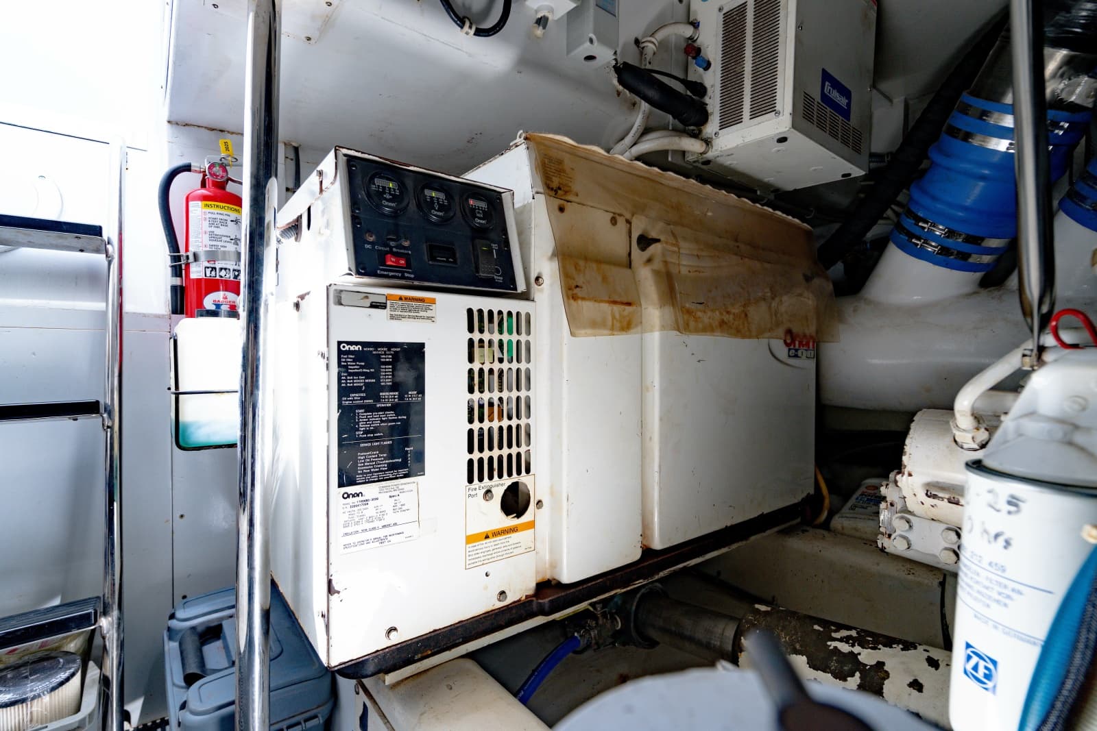 2004 Hatteras 54 Convertible - Photo 109