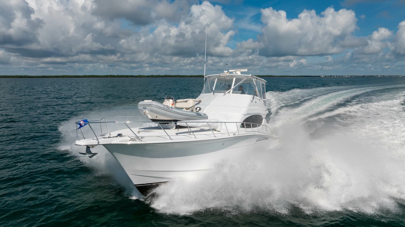 2004 Hatteras 54 Convertible - Photo 15