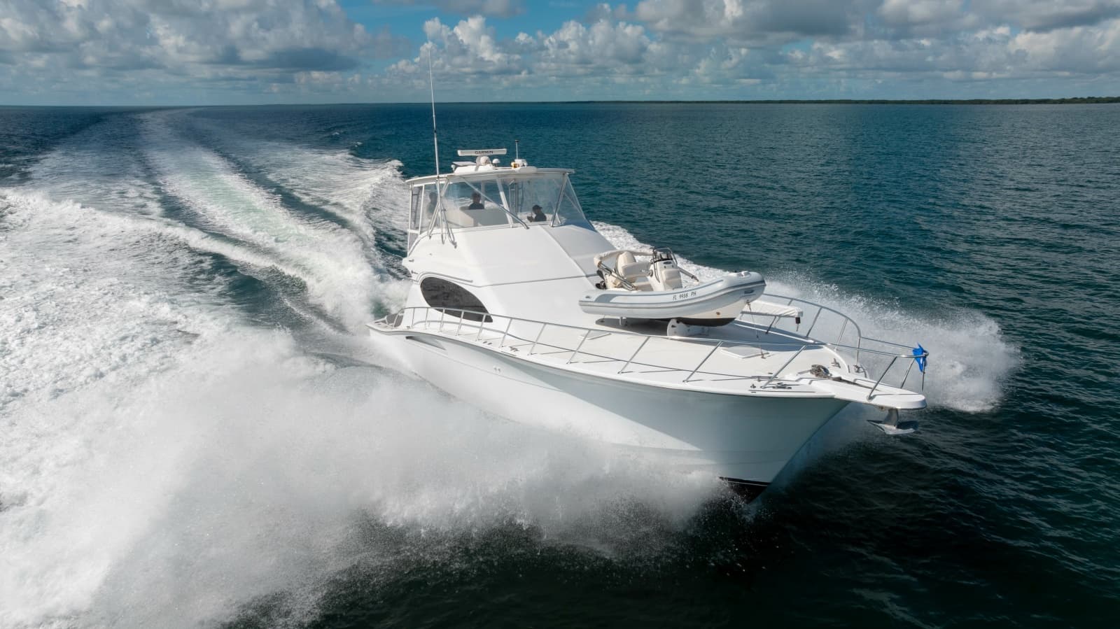 2004 Hatteras 54 Convertible - Photo 31