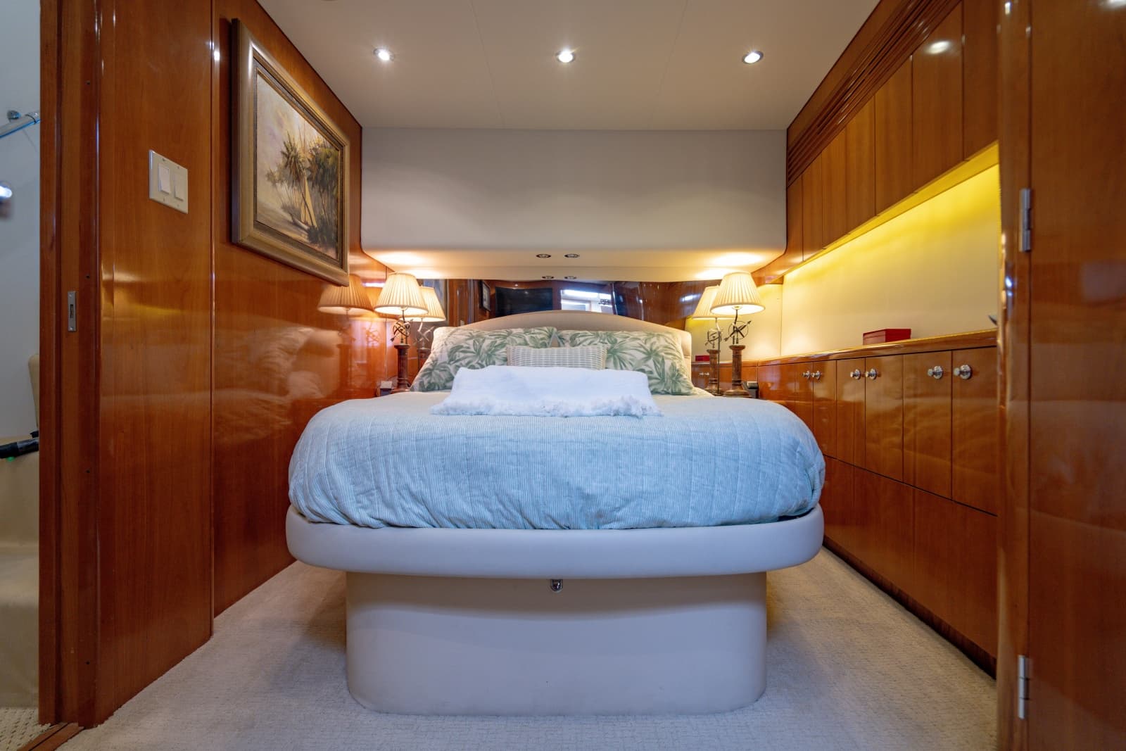 2004 Hatteras 54 Convertible - Photo 89