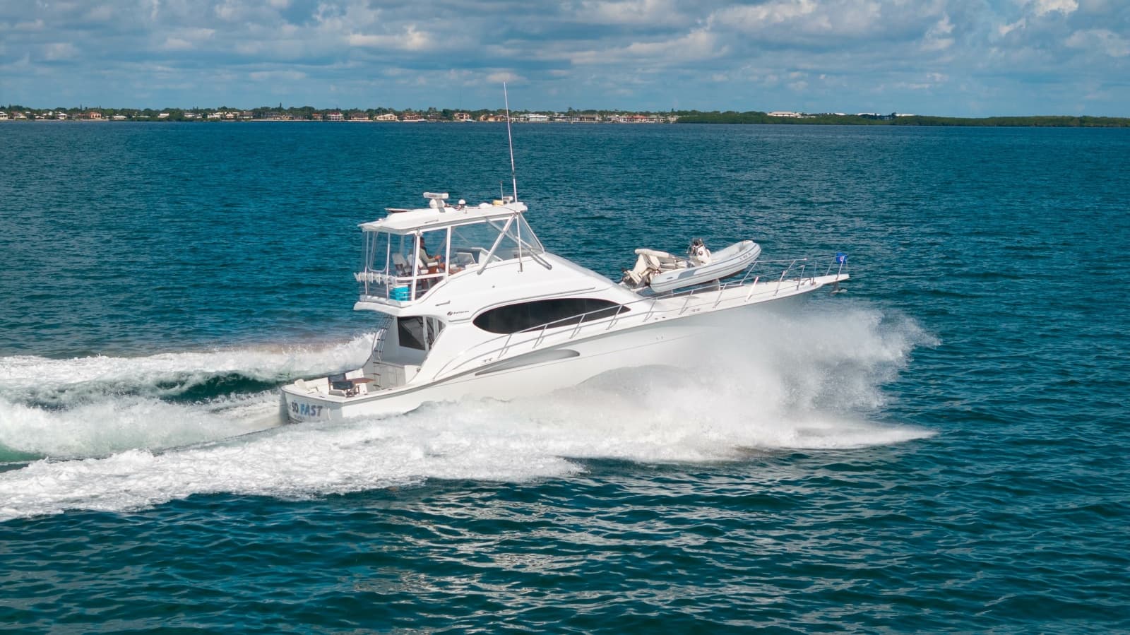 2004 Hatteras 54 Convertible - Photo 33