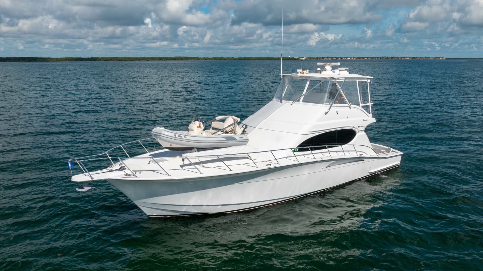 2004 Hatteras 54 Convertible - Photo 11