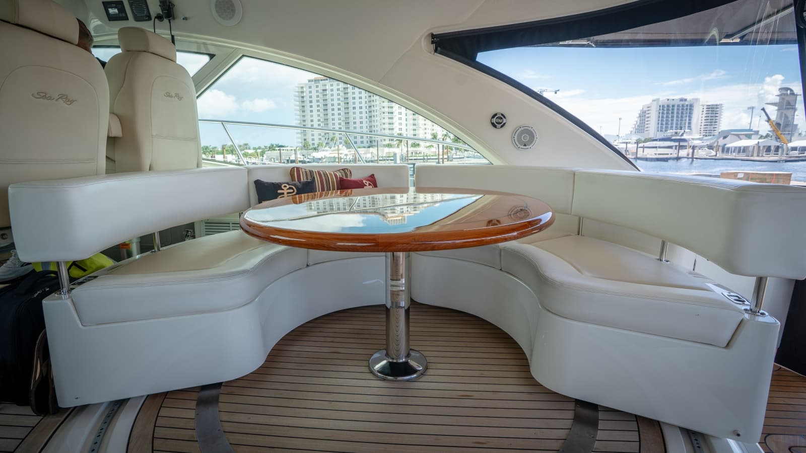 2012 Sea Ray 580 Sundancer - Photo 17