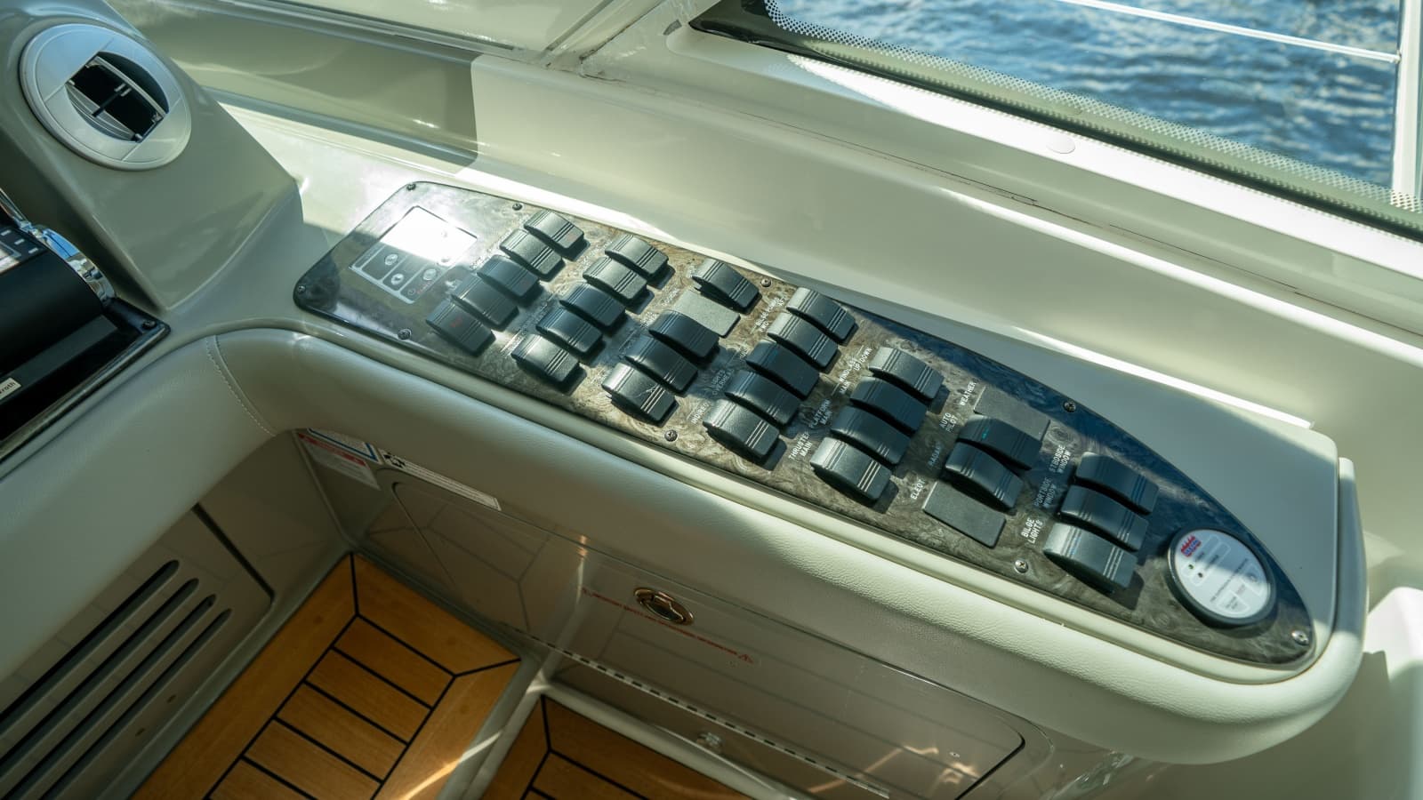 2012 Sea Ray 580 Sundancer - Photo 23