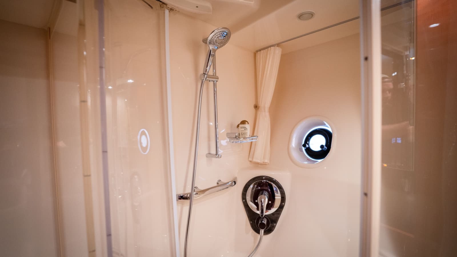 2012 Sea Ray 580 Sundancer - Photo 41