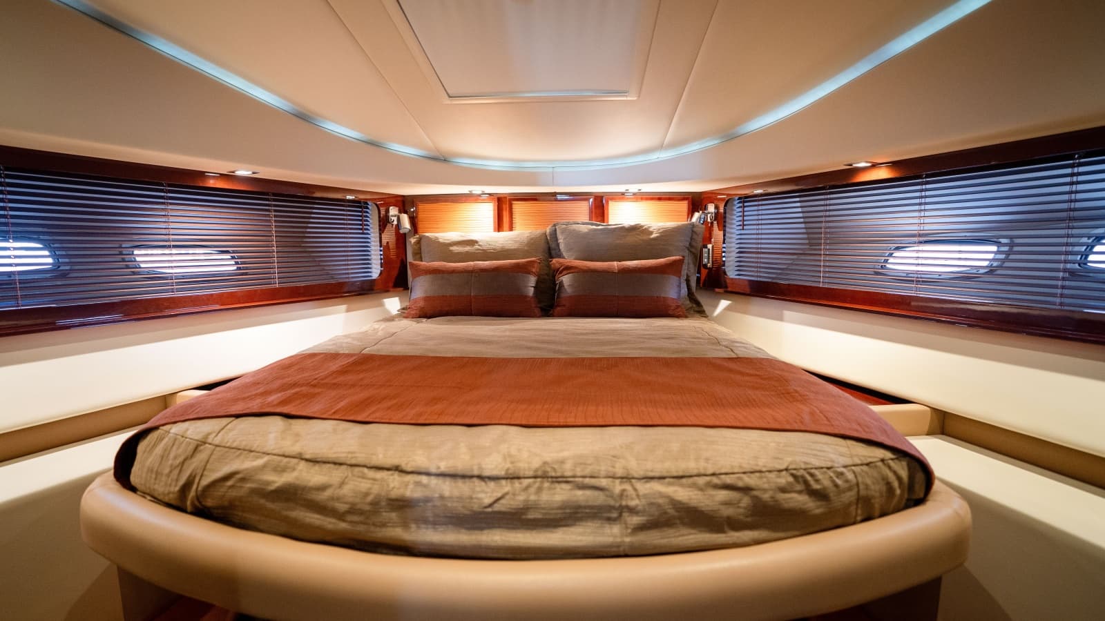 2012 Sea Ray 580 Sundancer - Photo 37