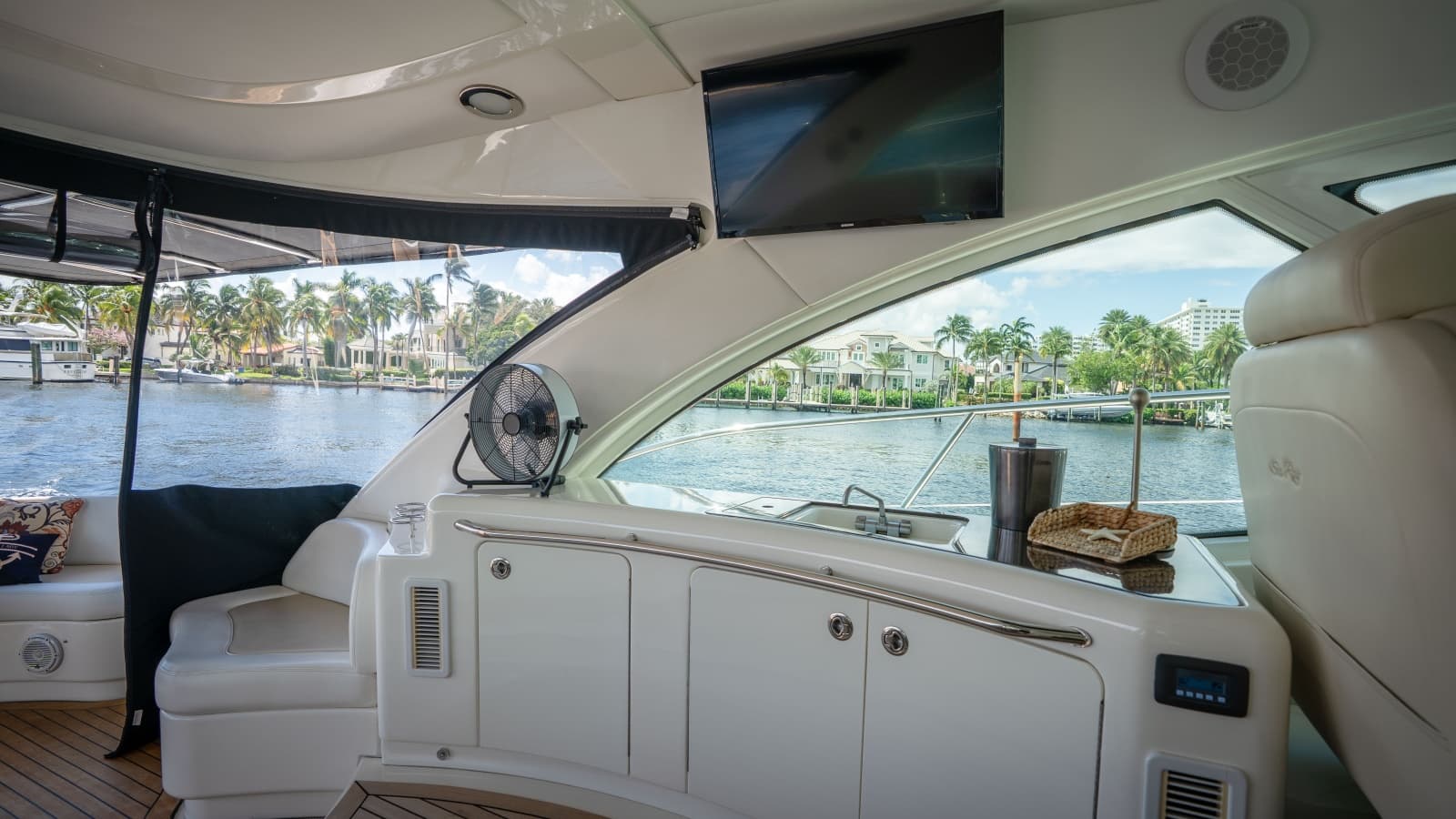 2012 Sea Ray 580 Sundancer - Photo 18