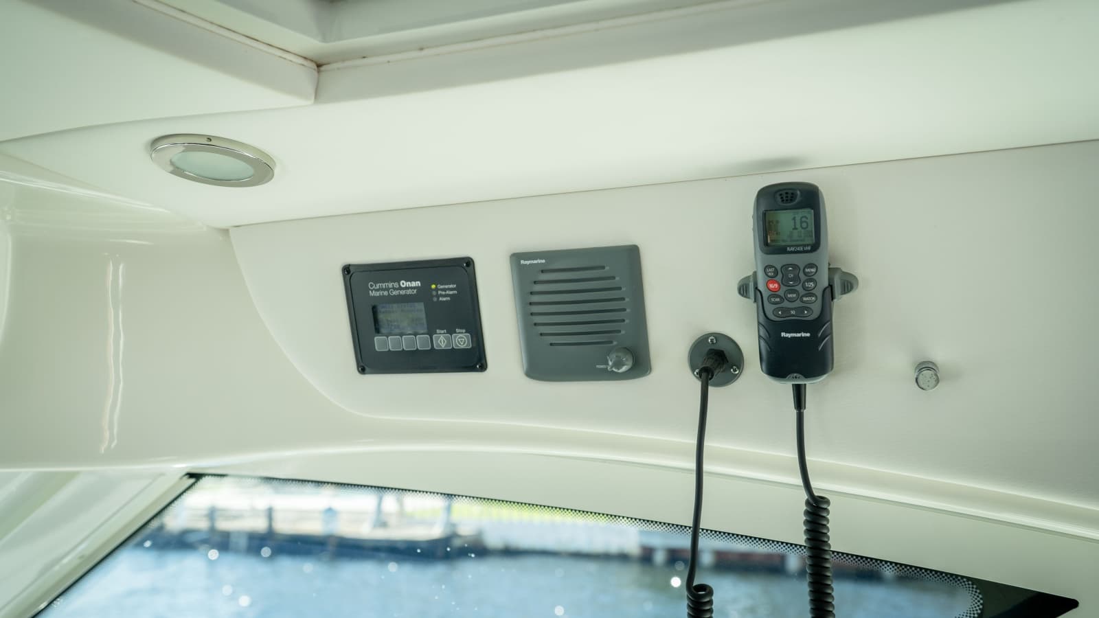 2012 Sea Ray 580 Sundancer - Photo 24