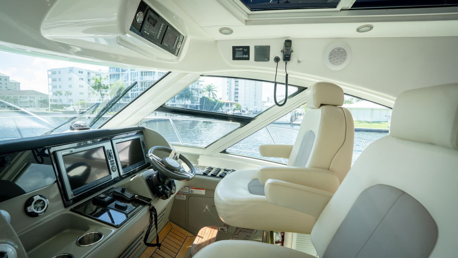 2012 Sea Ray 580 Sundancer - Photo 19