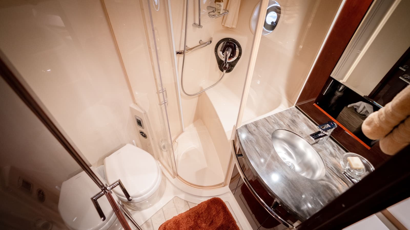 2012 Sea Ray 580 Sundancer - Photo 39