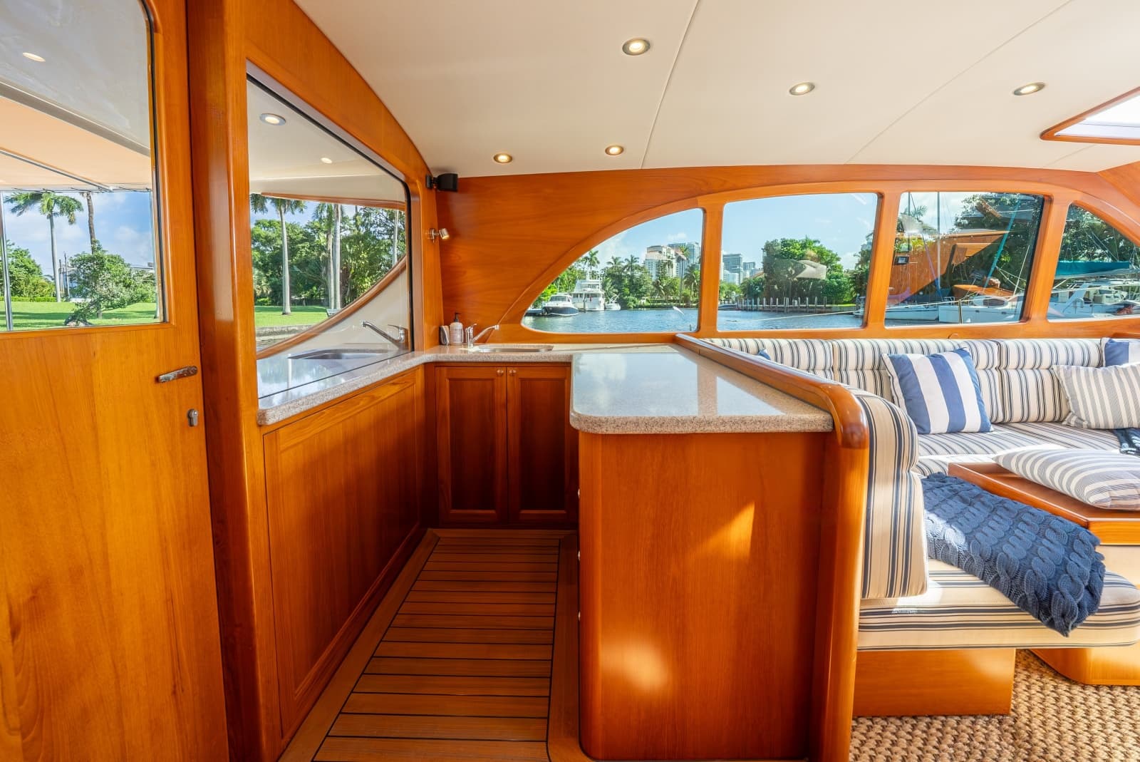 2012 Palm Beach Motor Yachts PB50 - Photo 8