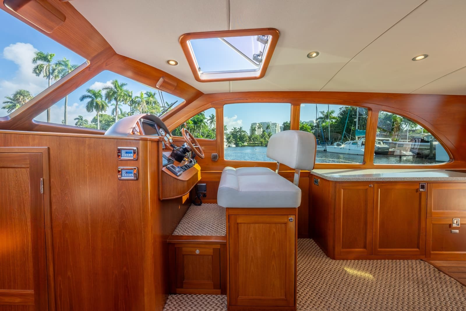 2012 Palm Beach Motor Yachts PB50 - Photo 11