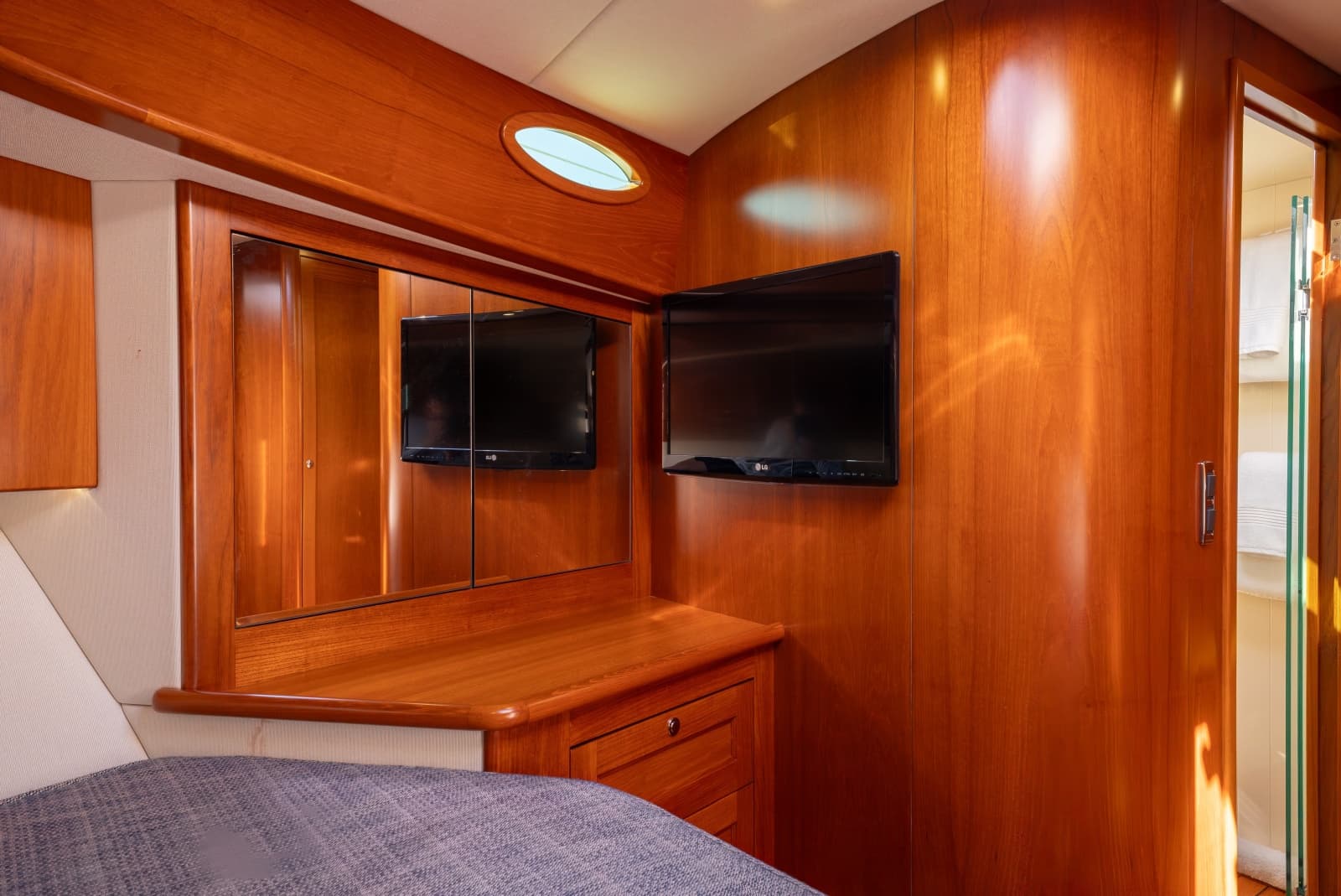 2012 Palm Beach Motor Yachts PB50 - Photo 18