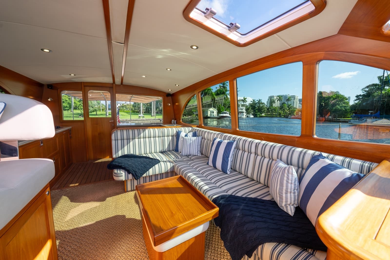 2012 Palm Beach Motor Yachts PB50 - Photo 9