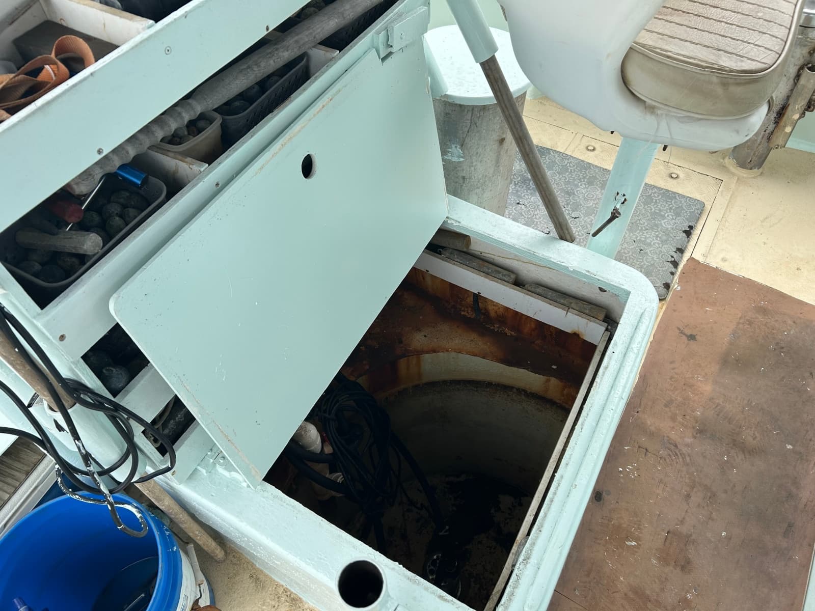 1990 Custom 57 Fishing - Photo 22