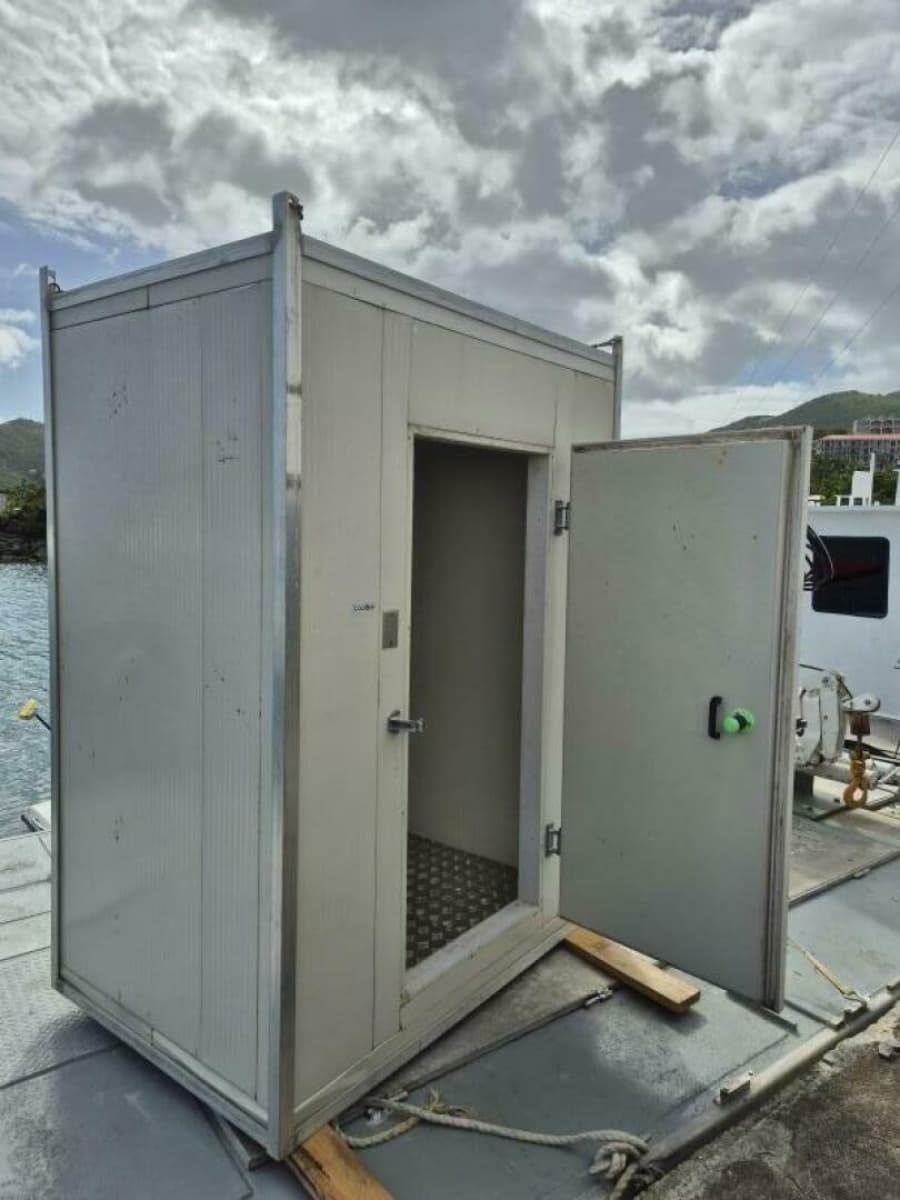 1985 Custom Aluminum Barge - Photo 12