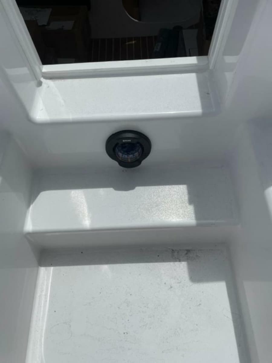 2022 J Boats J9 - Photo 12